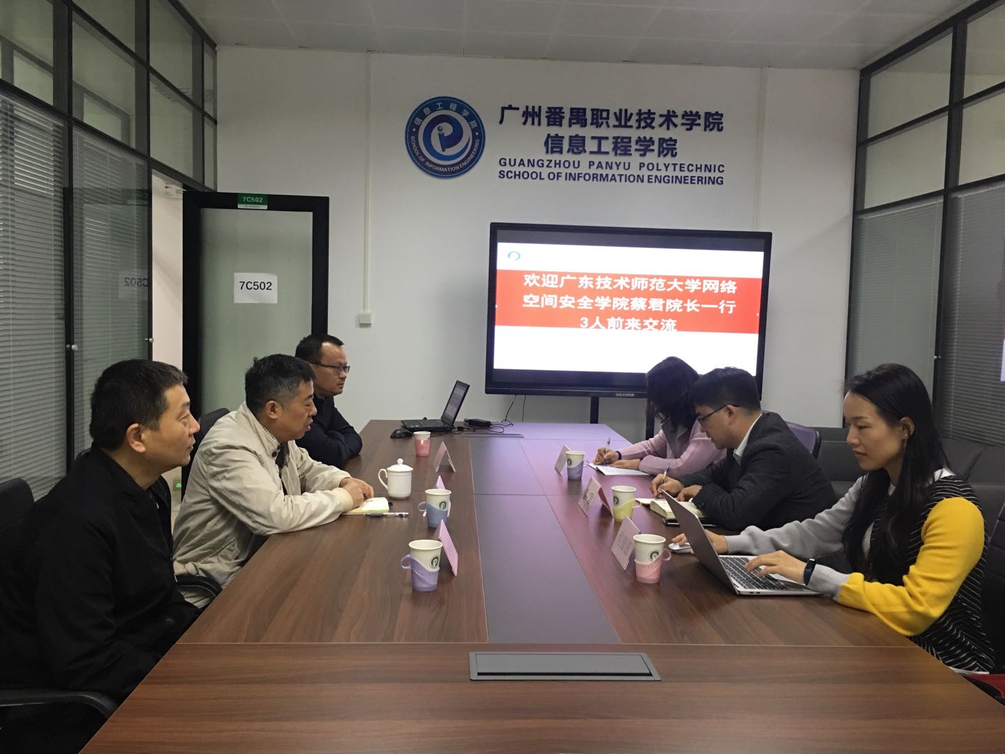 taptap点点官方网站
